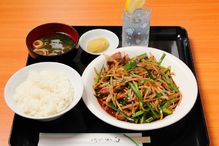 レバニラ炒め定食