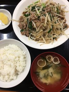 牛ニラ炒め定食
